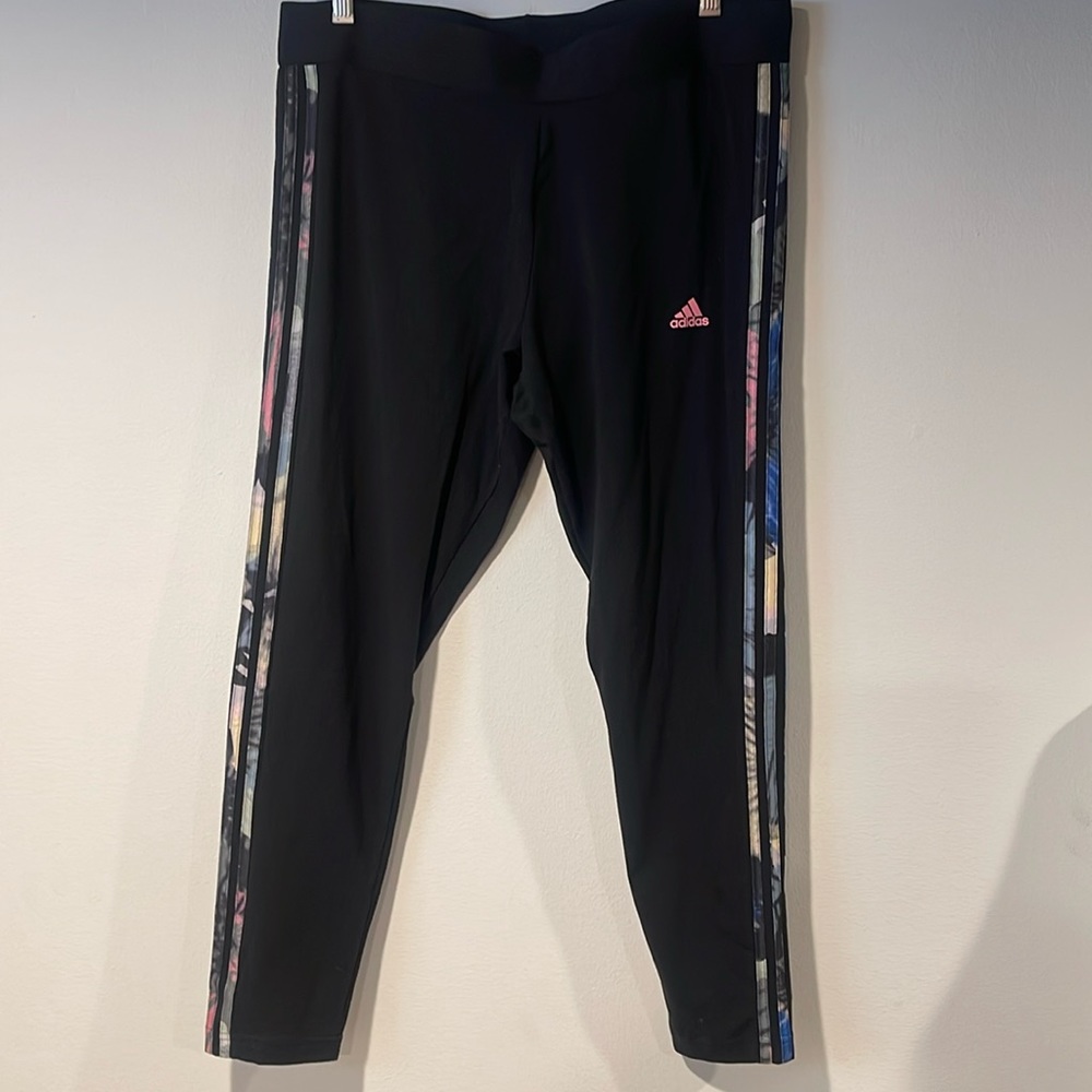 Adidas 3 Stripe Leggings/Yoga Pant